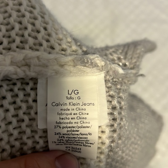 3/$20 calvin klein stripped large sweater - Picture 4 of 4